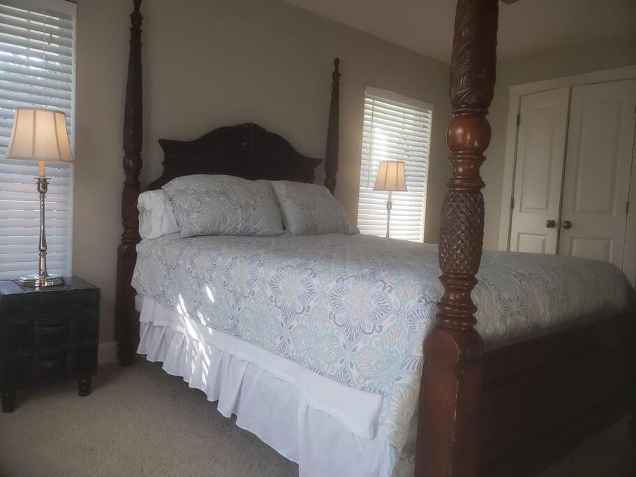4Br Private Dock, Warm Spring Canal, Kayaks, Canoe Hudson Bagian luar foto