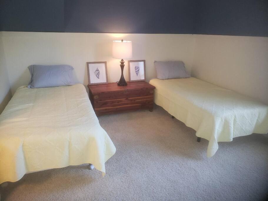 4Br Private Dock, Warm Spring Canal, Kayaks, Canoe Hudson Bagian luar foto